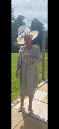 Complete wedding outfit mother - complete,