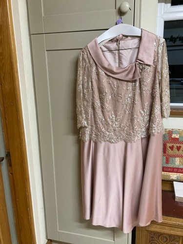 Pink mother the bride - of,