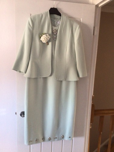Mother the bride outfit - bride,