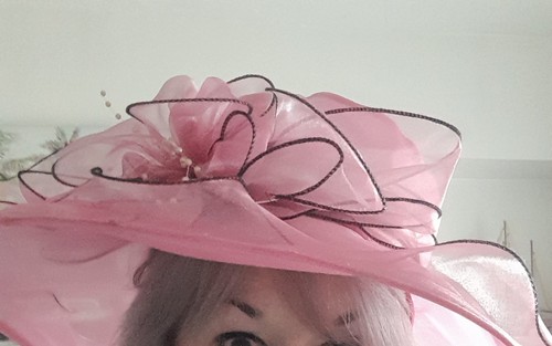 Mother the bride hat ideal - bride, hat.
